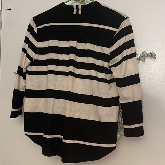 Top - Picture 5 of 8